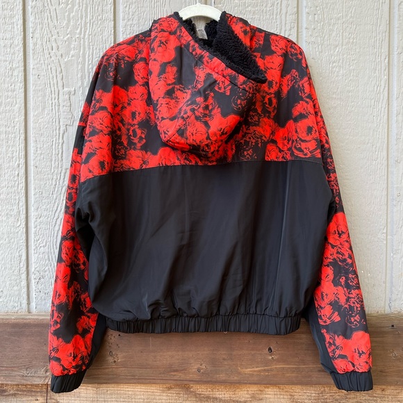 ALO Yoga duality reversible fleece lined zip puffer jacket color block red black - Picture 10 of 16